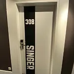 Singer109 Hostel, & 호스텔 *