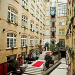 Singer109 Hostel, & * 베를린
