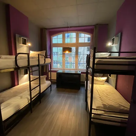 Singer109 Hostel, & Berlino