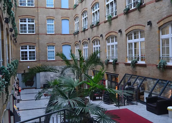 Hostal Singer109 Hostel, & *