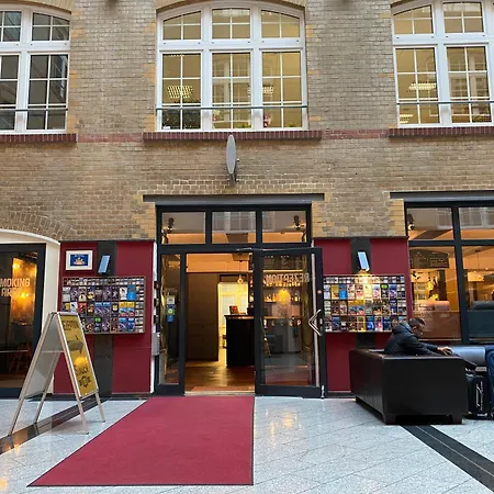 Singer109 Hostel, & Hostel