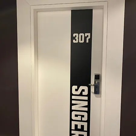 Singer109 Hostel, & برلين