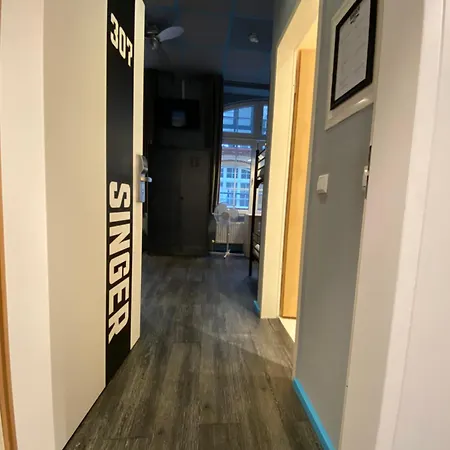 호스텔 Singer109 Hostel, &