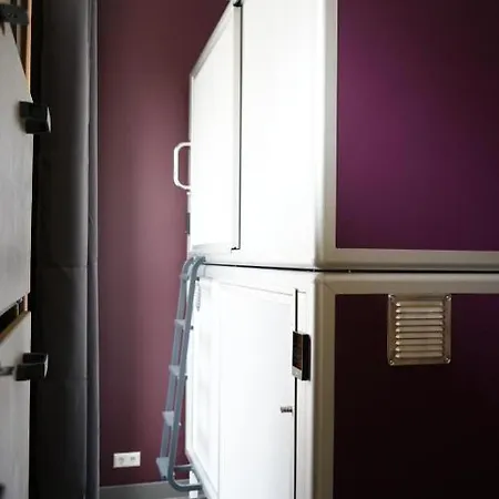 Singer109 Hostel, & 베를린