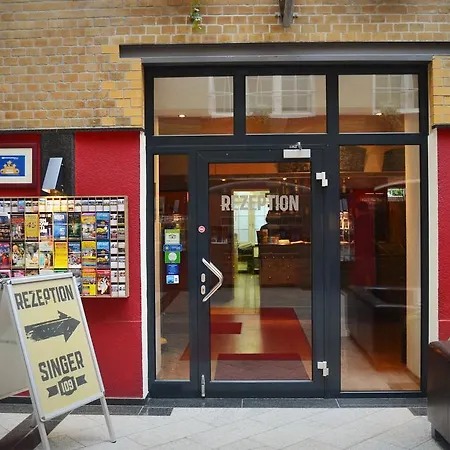 Singer109 Hostel, & 베를린