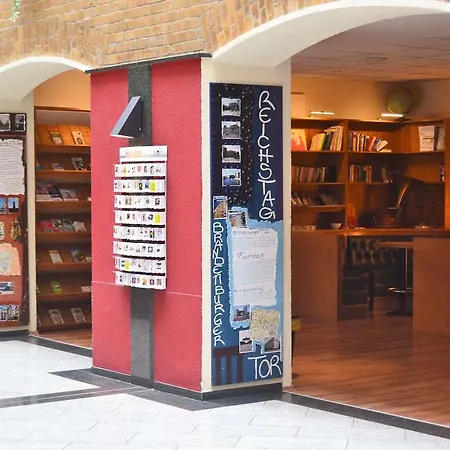 Singer109 Hostel, & 호스텔