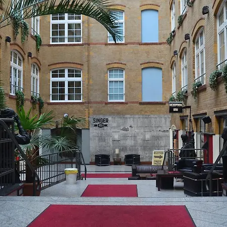 Singer109 Hostel, & 호스텔