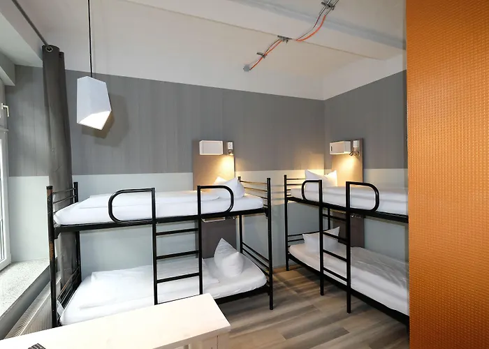 Singer109 Hostel, & Хостел *