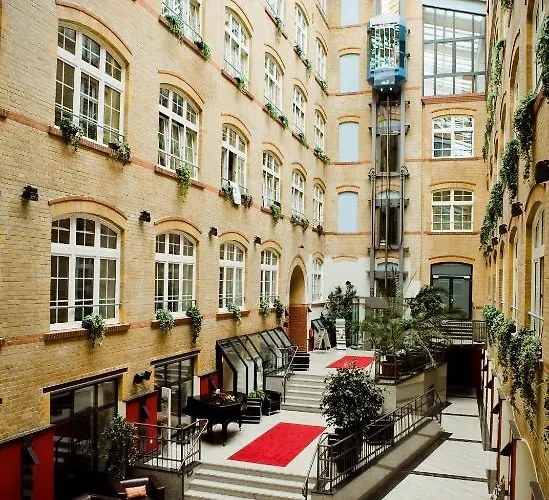 Singer109 Hostel, & * Берлин